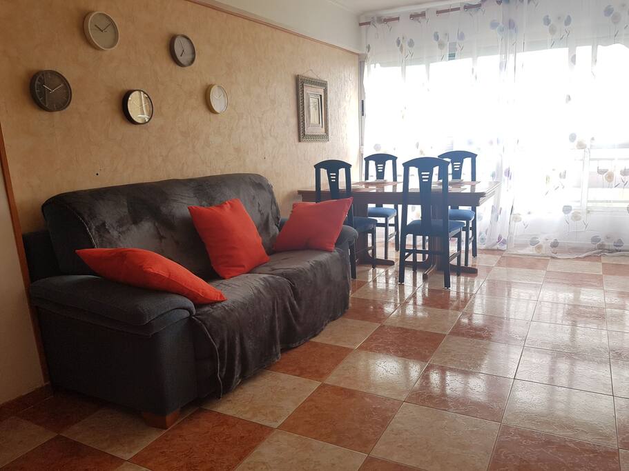 Seaview livingroom