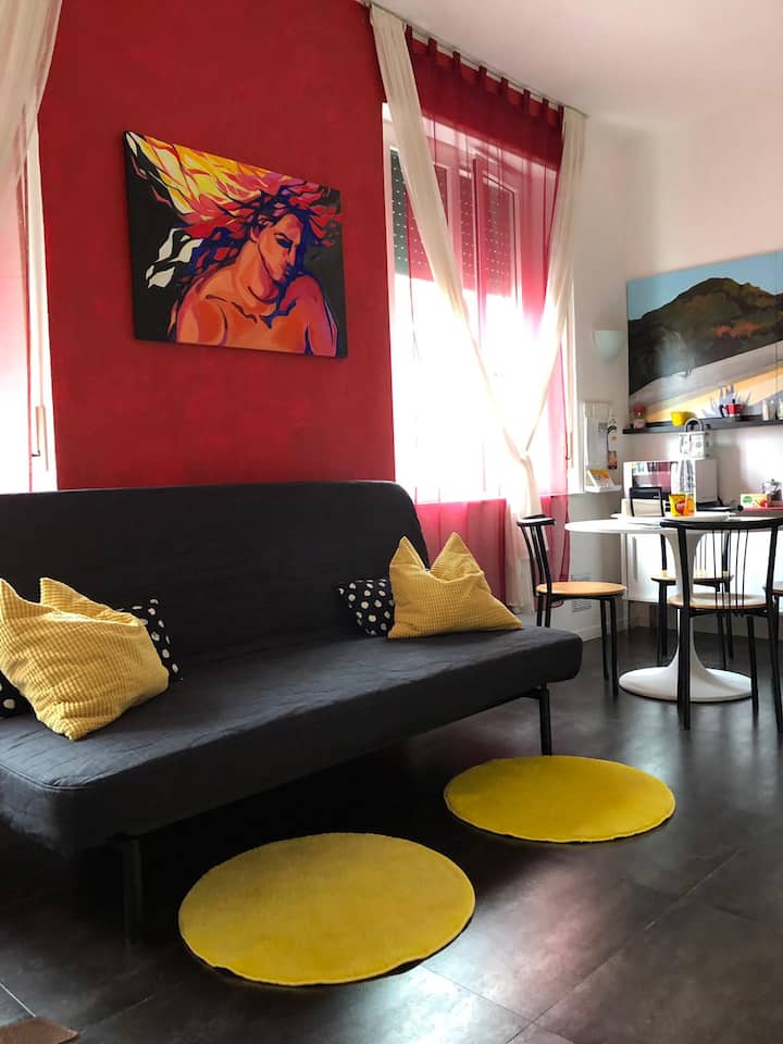 这栋五彩缤纷的房子采用新色彩