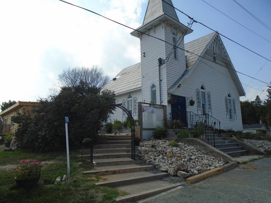 Breakfast with us in the onsite former United Church or enjoy continental breakfast at the RV