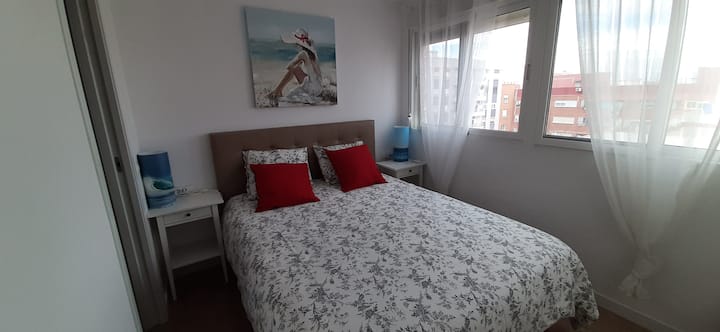 Chumba cha kulala cha watu wawili chenye chumba cha kuogea