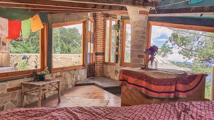 Enchanted Castle at an Alternative Community — 3 bedroom vacation rental in Santa Catarina Palopó