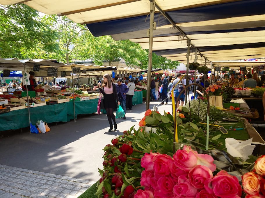 Second oldest open air market in town, open everyday but Monday gives a soul to this authentically foodie and Parisian area. There's a reason why so many young chefs open their restaurant nearby!