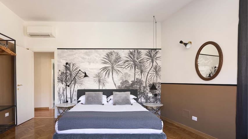 ROMAC San Saba with terrace near Piramide gallery image 4