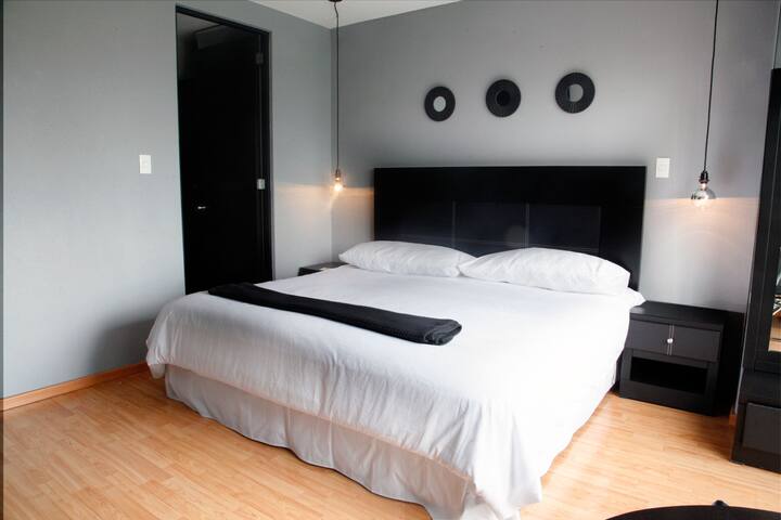 Prime Location in Roma Norte, CDMX Stylish Awaits! gallery image 3