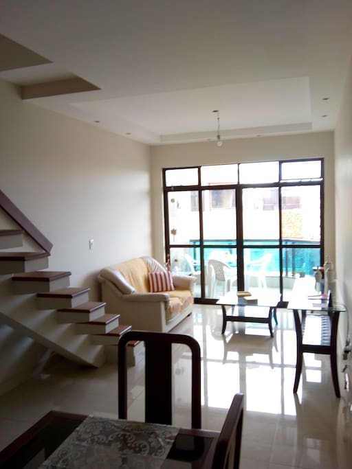 Sala de visitas e varanda