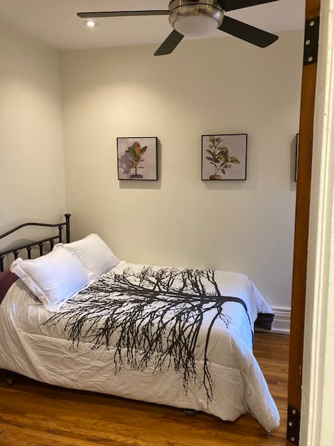Popular Airbnb listing: Large Renovated Apartment in Victorian Home in Davenport