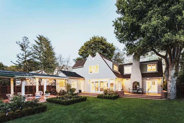 EXQUISITE PALO ALTO HOME | LOVELY ENGLISH GARDENS gallery image 2