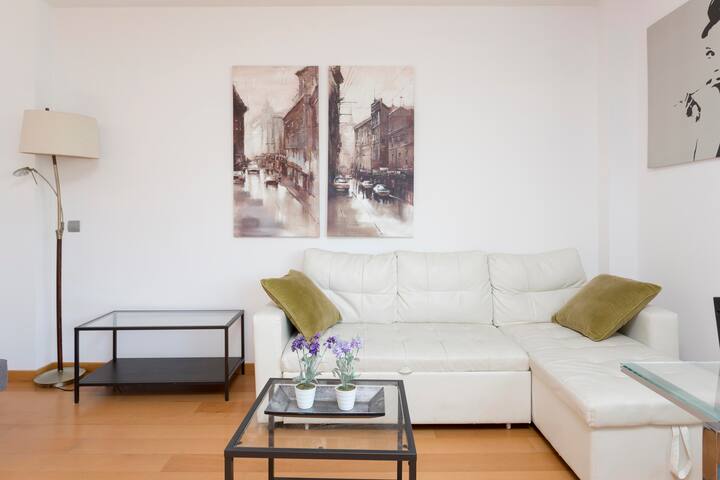 1217 – Forum Diagonal Apartment gallery image 5