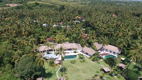 Large Luxury Villa on the north coast of Bali