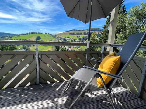 Panoramic balcony with view of hiking paradise