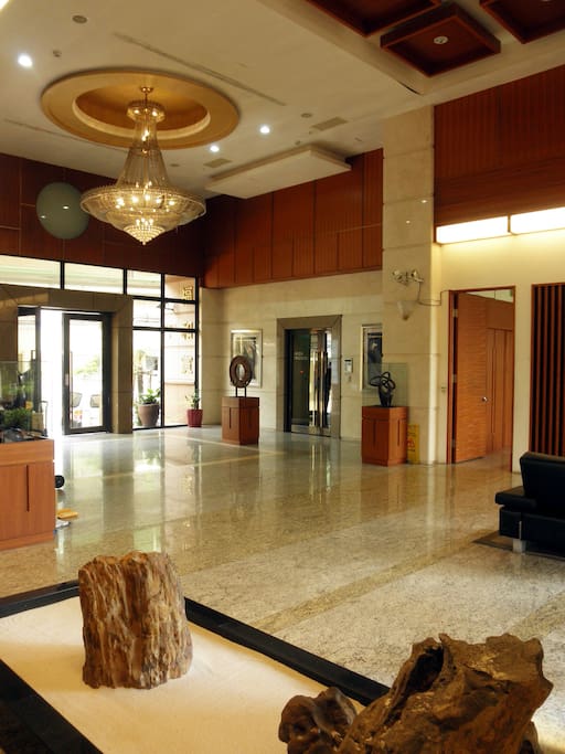 大廳出入口 Entrance & Lobby