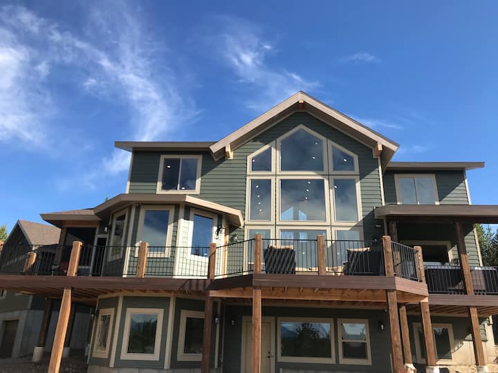 Retreat Island Park Luxurious Near Yellowstone Houses for Rent in