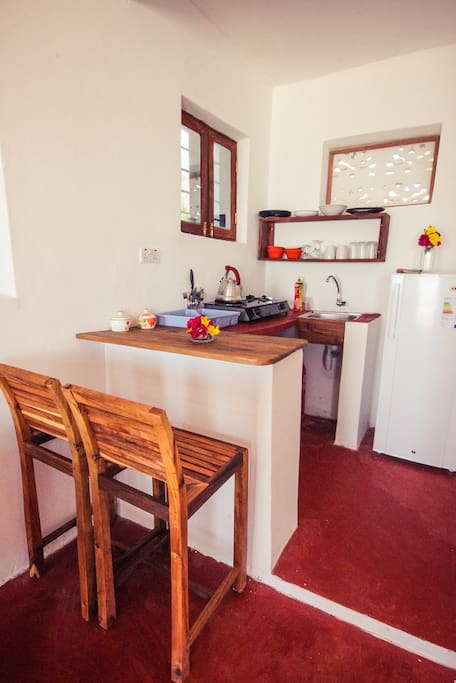 Kitchen & dining