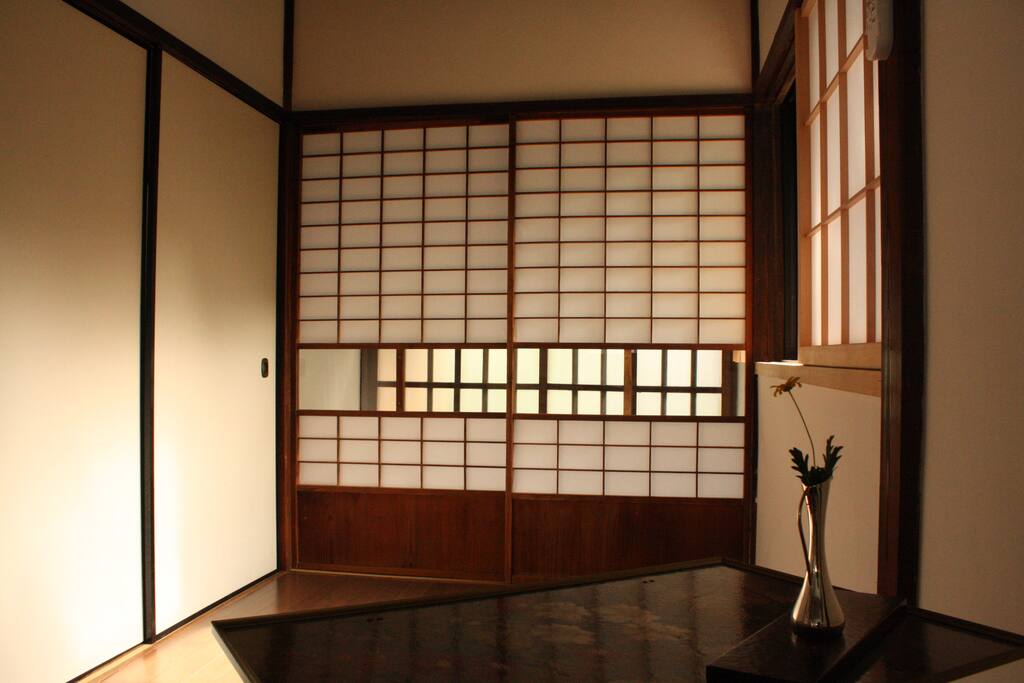This is small room for 1 person.This is Kotatsu room.