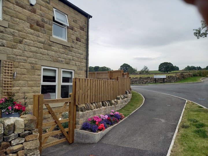 Cosy North Yorkshire House in Nidderdale Village Houses for Rent in