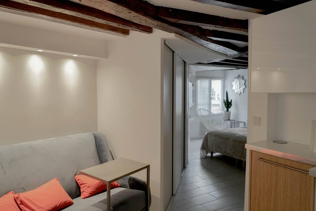 La cuisine et la chambre