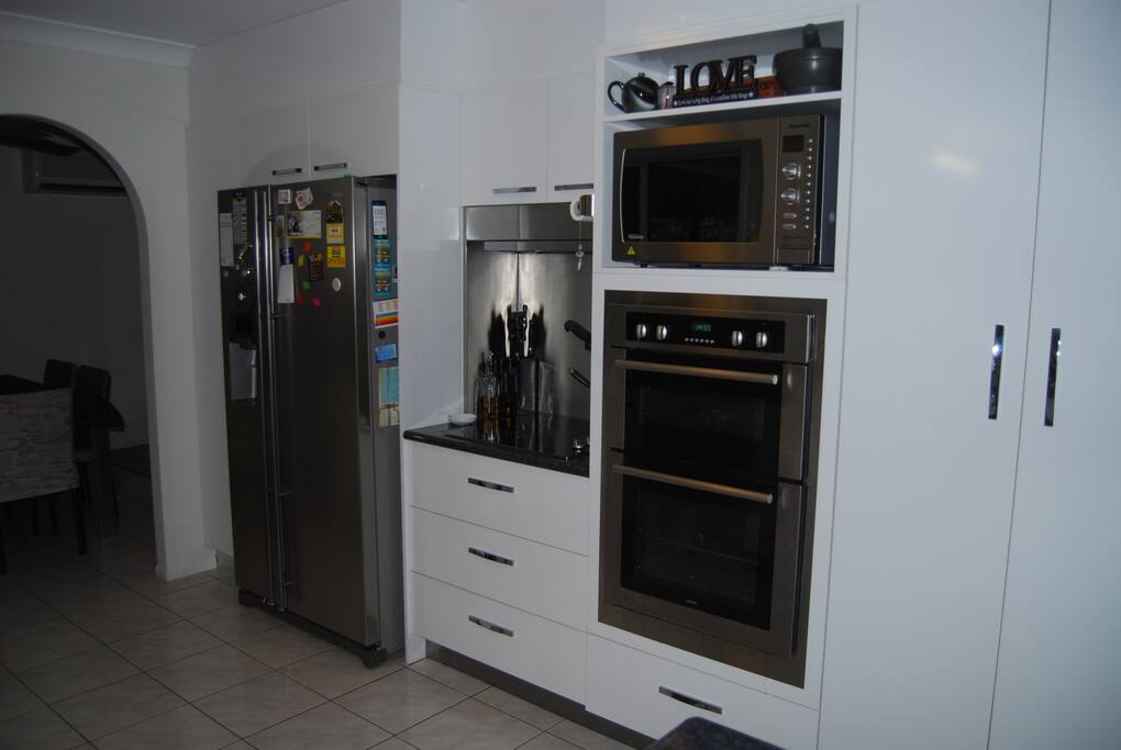 Fridge / Freezer and the Cooking wall.