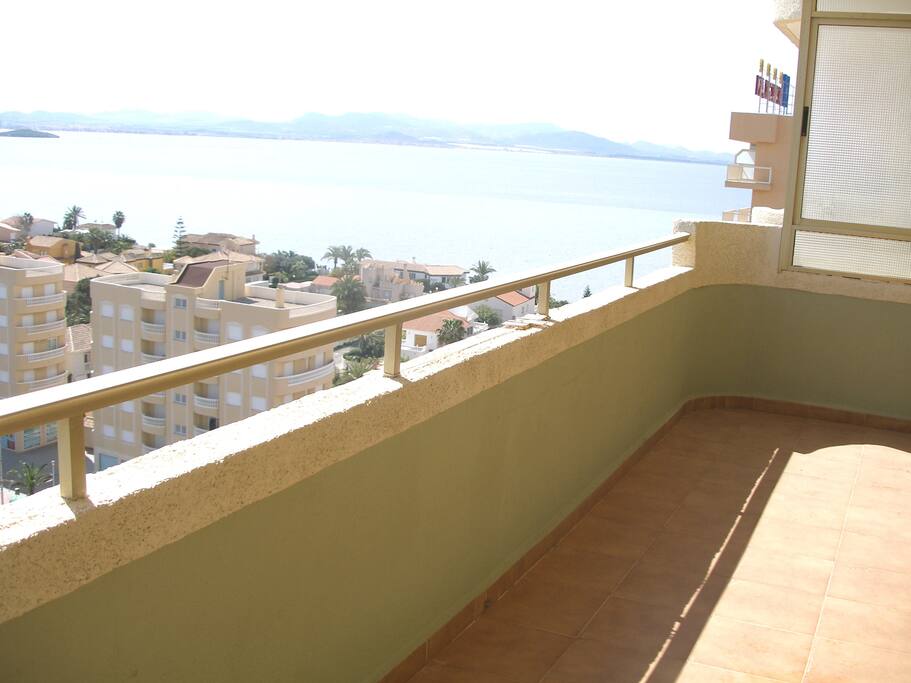 Terraza Sur, soleada