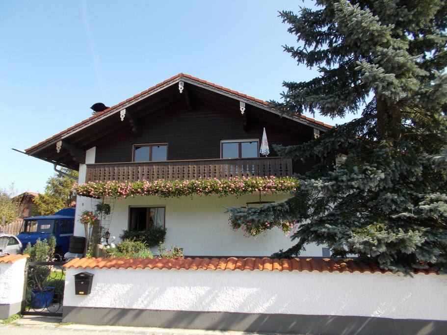 Hausansicht (2. Bild)
house outside (2nd Picture)