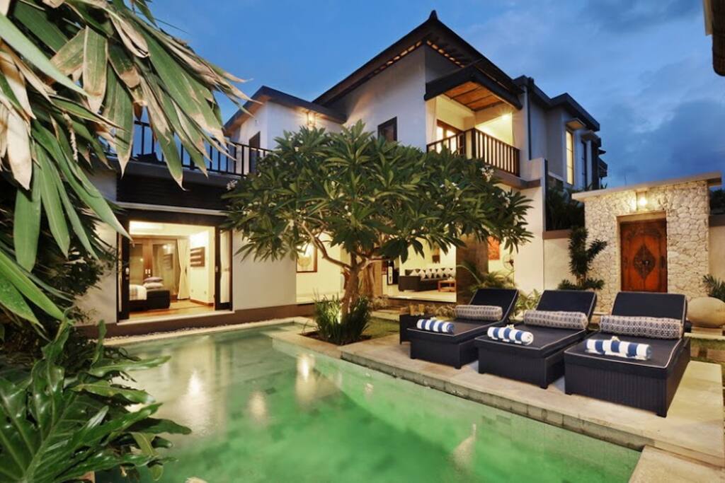 Villa & pool
