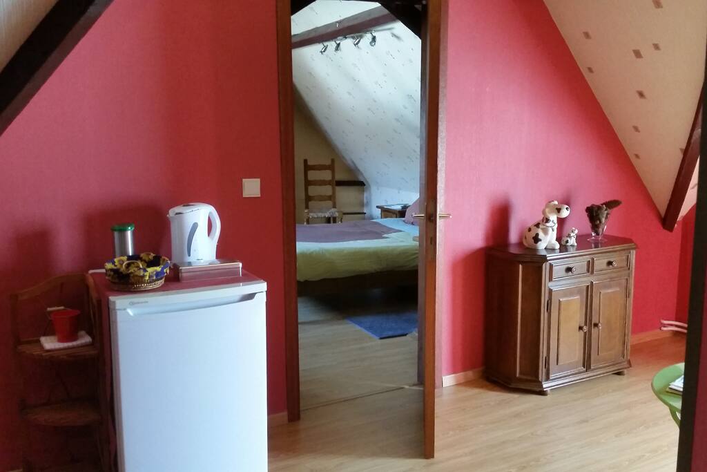 hall privatif avec frigo, café et thé proposé