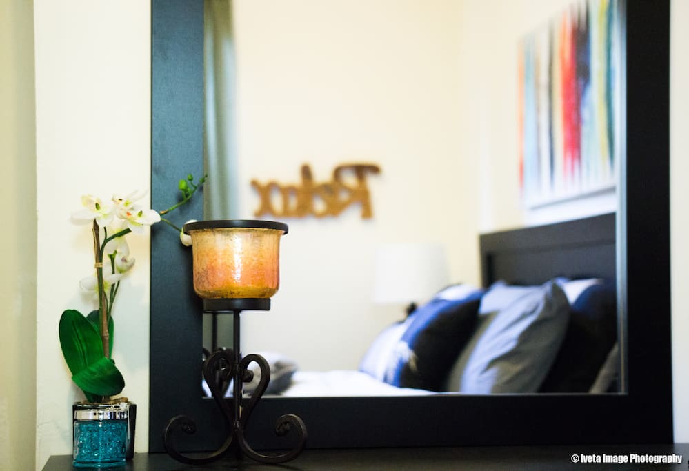 Change the mood of the room with a remote controlled candle lighting. Use the special mode on the remote to control color and light settings.