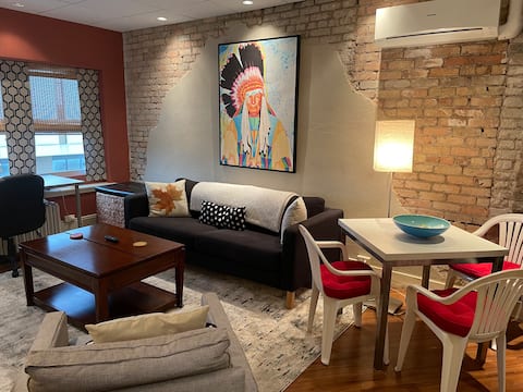 One bedroom apt at Oliver’s Landing