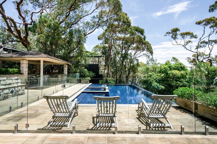 Historic Seaside Mansion on 1600sqm of land gallery image 4