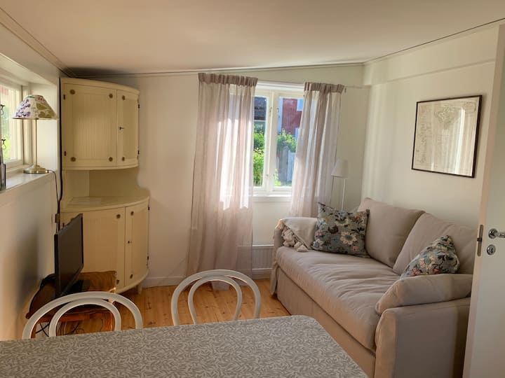 Mysig Stuga I Sandhamns By - Sandhamn