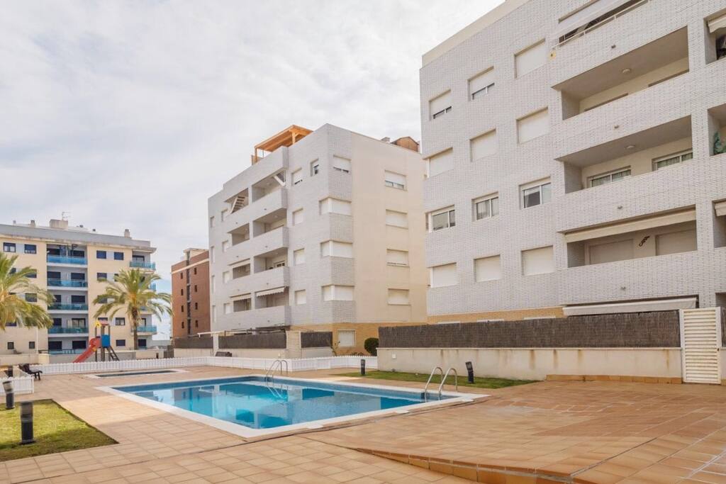 Swimming Pool - Piscina