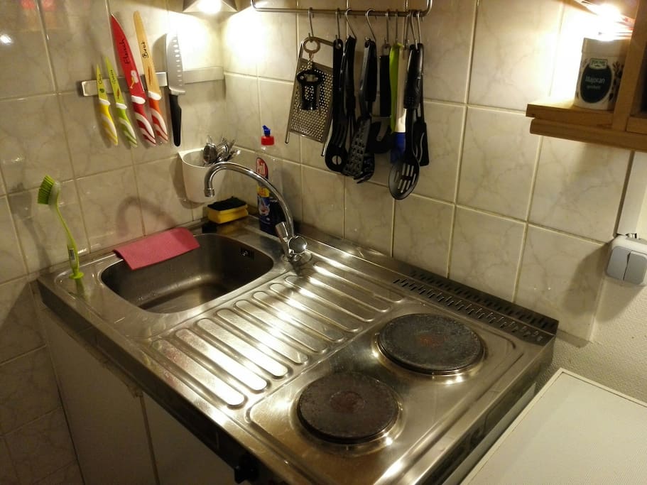 Hunger? Kleinere Mahlzeiten können in der Kochnische zubereitet werden.