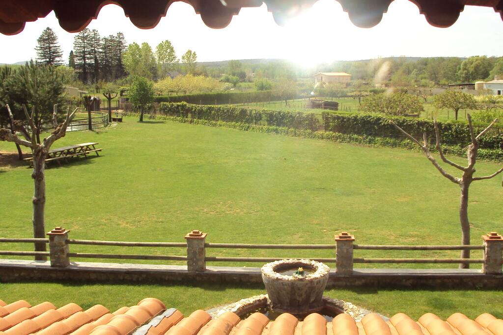 Vistas de la habitación, hacia dentro de la finca privada.