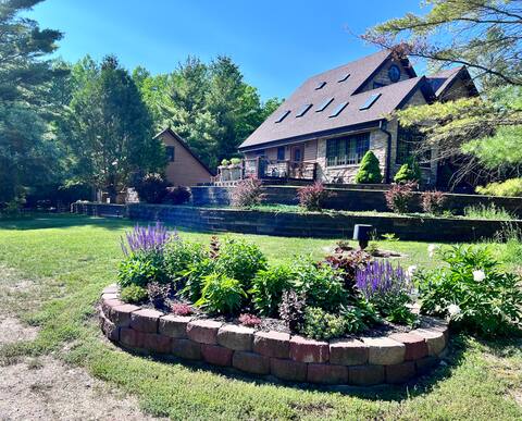 Gorgeous timber frame home on 40 acres of woods!
