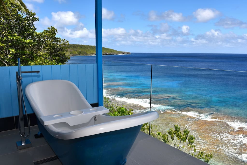 private outdoor bath with view