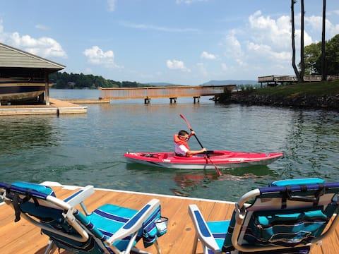 Shore Thing... Wifi, Kayaks, sunsets. All you need