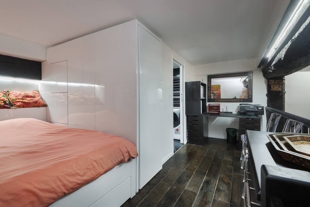 Queen size bed 160x200 cms. office, Espace De travail et lit 160 x 200