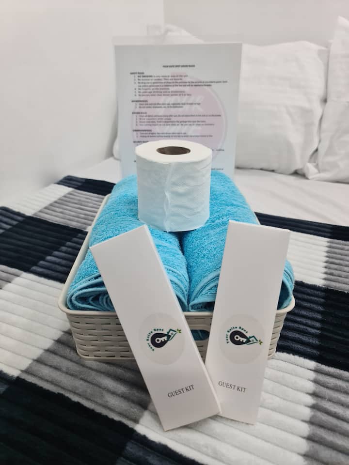 ​Welcome to your perfect escape,  Unwind completely in our cozy bedroom, where a freshly made, incredibly comfortable bed and soft, supportive pillows await. Get the good night's sleep you deserve.