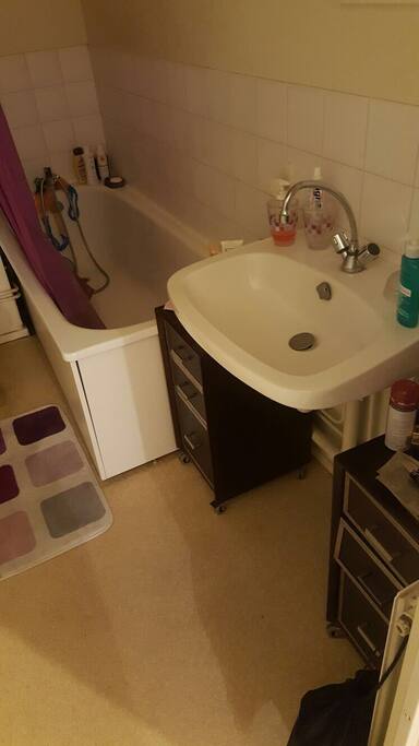 Salle de bain Avec baignoire