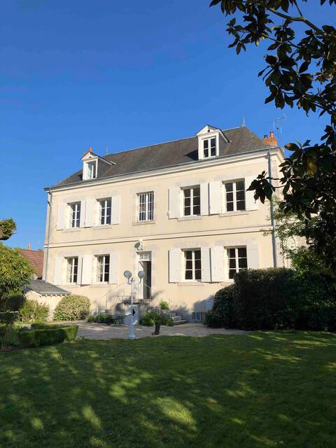 • The Presbytery of Lailly •
