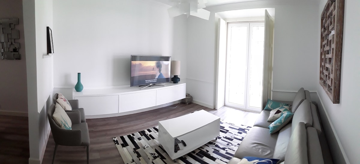 Anúncio popular: * New 150m2 apt * - Shades of Grey - Lisbon em Arroios