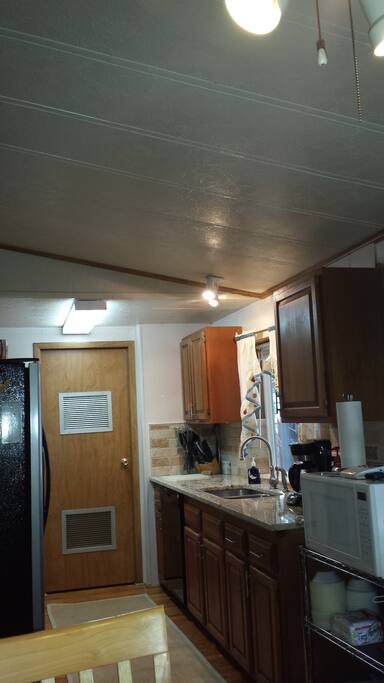 Granite countertops !