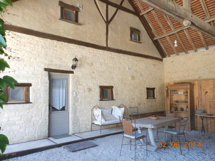Salon extérieur abrité