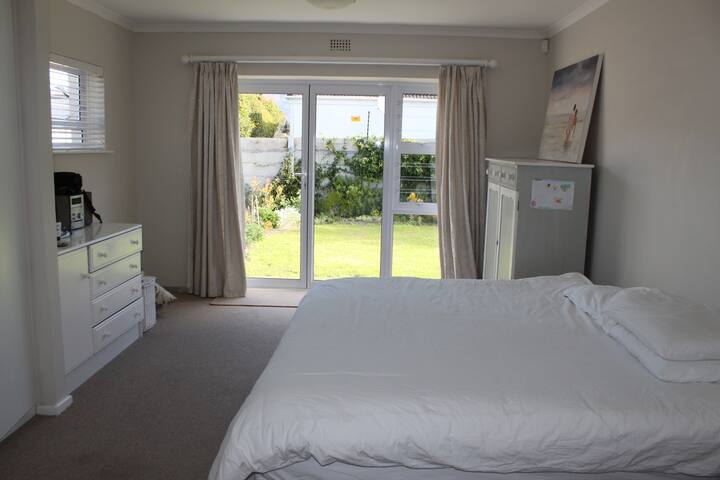 Family Friendly home in quaint area gallery image 4