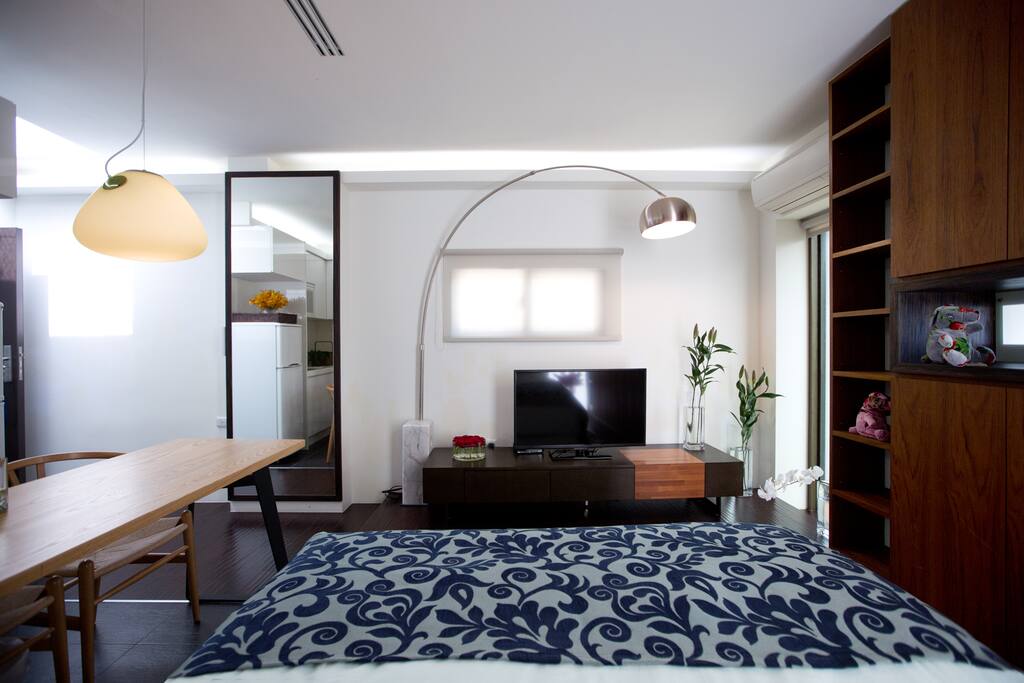 6F Spacious Bedroom
6F 宽敞的臥室