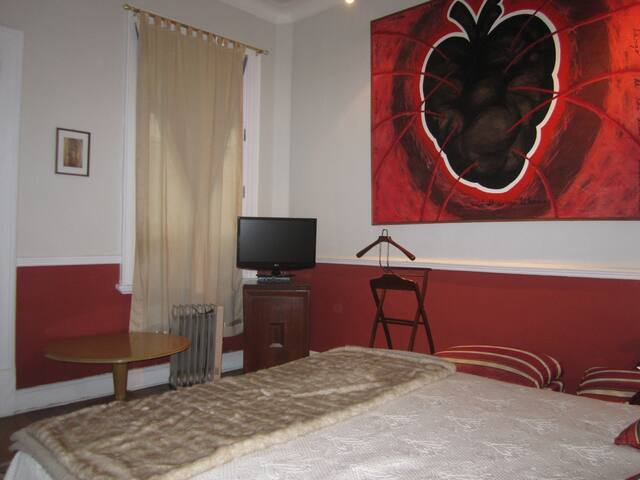 Landmark apartment in Mexico City gallery image 3