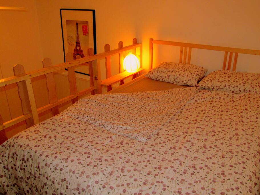 Mezzanine Bedroom above the living room