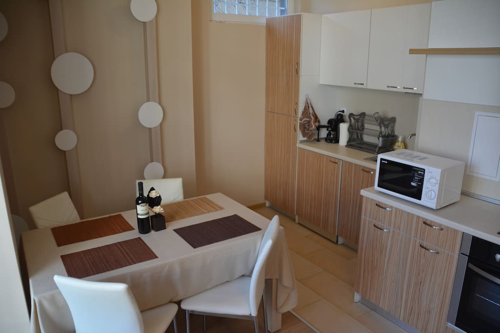 Dining area, Kitchen or kitchenette