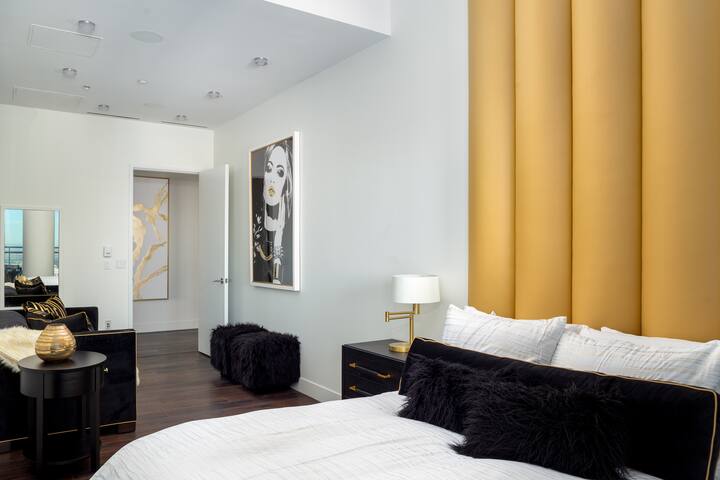 $20m Entire 59th Floor VEGAS Palms Penthouse gallery image 5