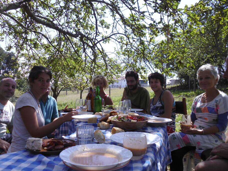 Un día comiendo con amigos