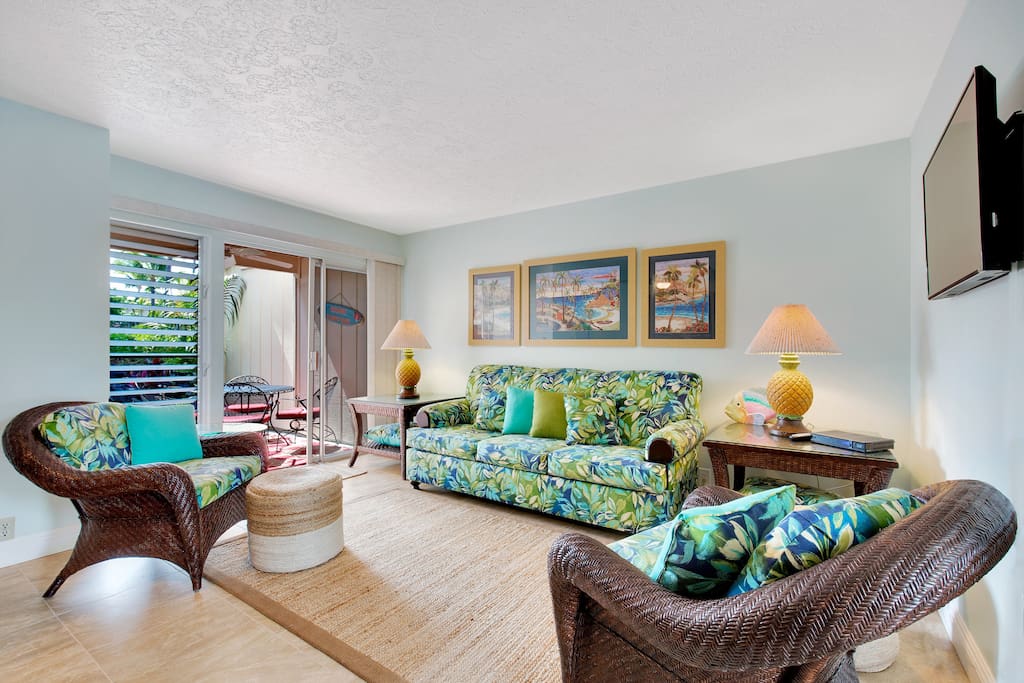 Living area with access to private lanai.